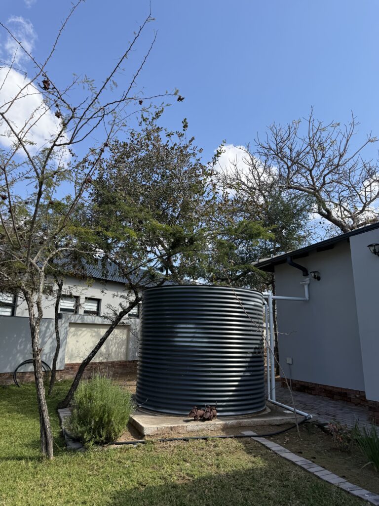 10 liter rain water tank